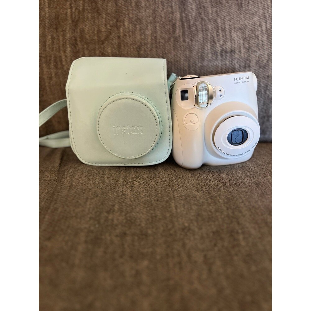 Fujifilm Instax Mini 7S White Instant Film Camera with Mint Case - Tested & Work